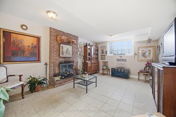 Photo 18 at 6330 Lorca Crescent, Meadowvale, Mississauga