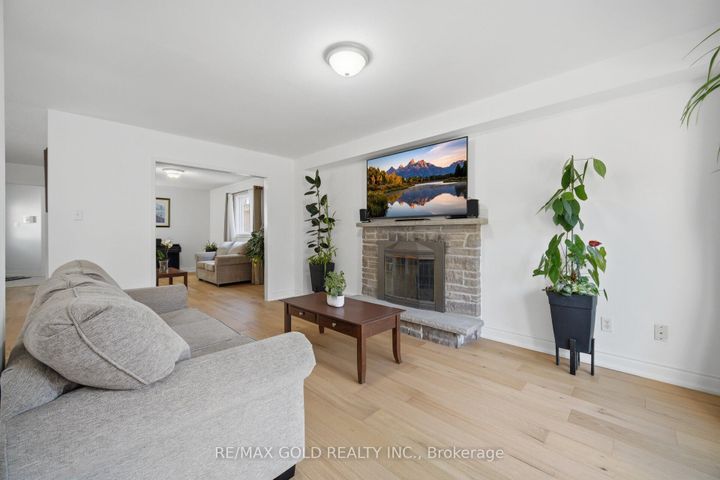 Photo 15 at 66 Cheviot Crescent, Heart Lake East, Brampton