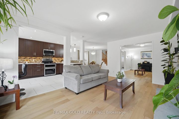 Photo 19 at 66 Cheviot Crescent, Heart Lake East, Brampton