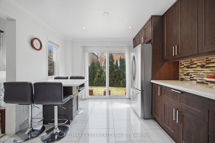 Photo 24 at 66 Cheviot Crescent, Heart Lake East, Brampton