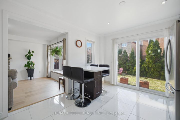 Photo 25 at 66 Cheviot Crescent, Heart Lake East, Brampton