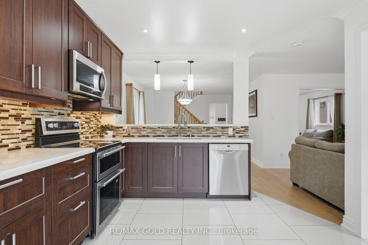 Photo 26 at 66 Cheviot Crescent, Heart Lake East, Brampton