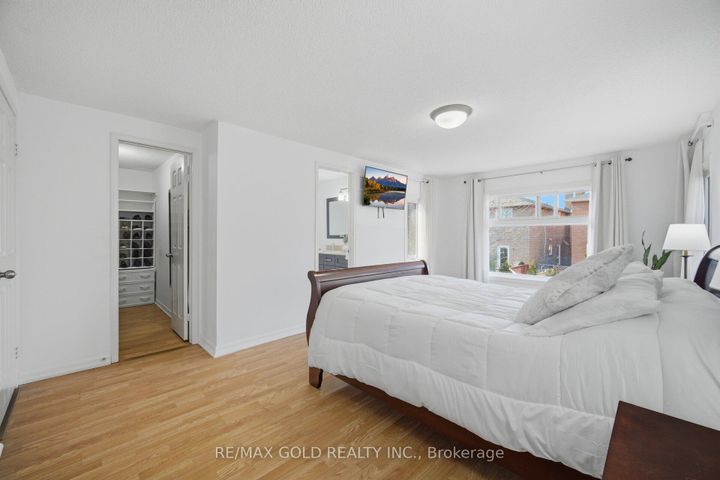 Photo 30 at 66 Cheviot Crescent, Heart Lake East, Brampton