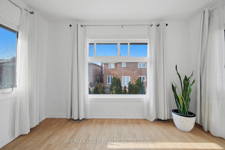 Photo 32 at 66 Cheviot Crescent, Heart Lake East, Brampton