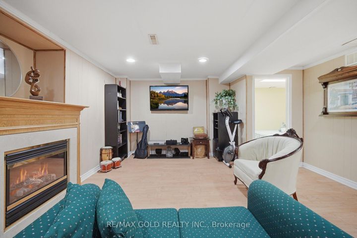 Photo 41 at 66 Cheviot Crescent, Heart Lake East, Brampton