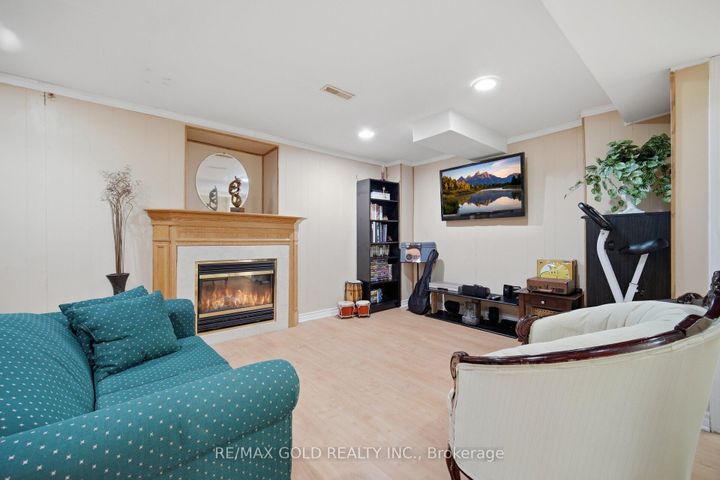 Photo 42 at 66 Cheviot Crescent, Heart Lake East, Brampton