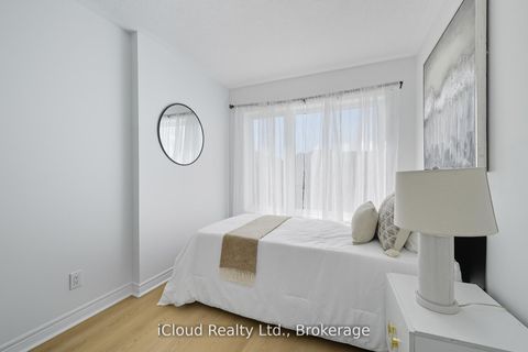 Photo 5 at 1117 Lockie Drive, Kedron, Oshawa