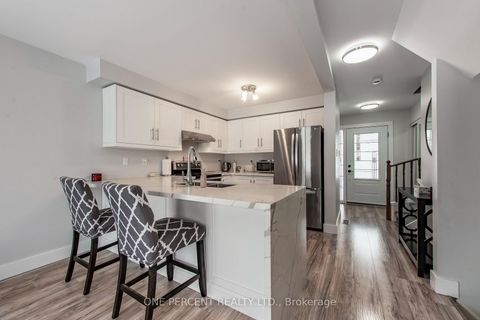 Photo 7 at 67 Hawthorne Crescent, Ardagh, Barrie