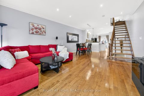 Photo 2 at 254 David Dunlap Circle, Don Mills, Toronto