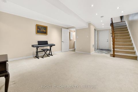 Photo 20 at 254 David Dunlap Circle, Don Mills, Toronto