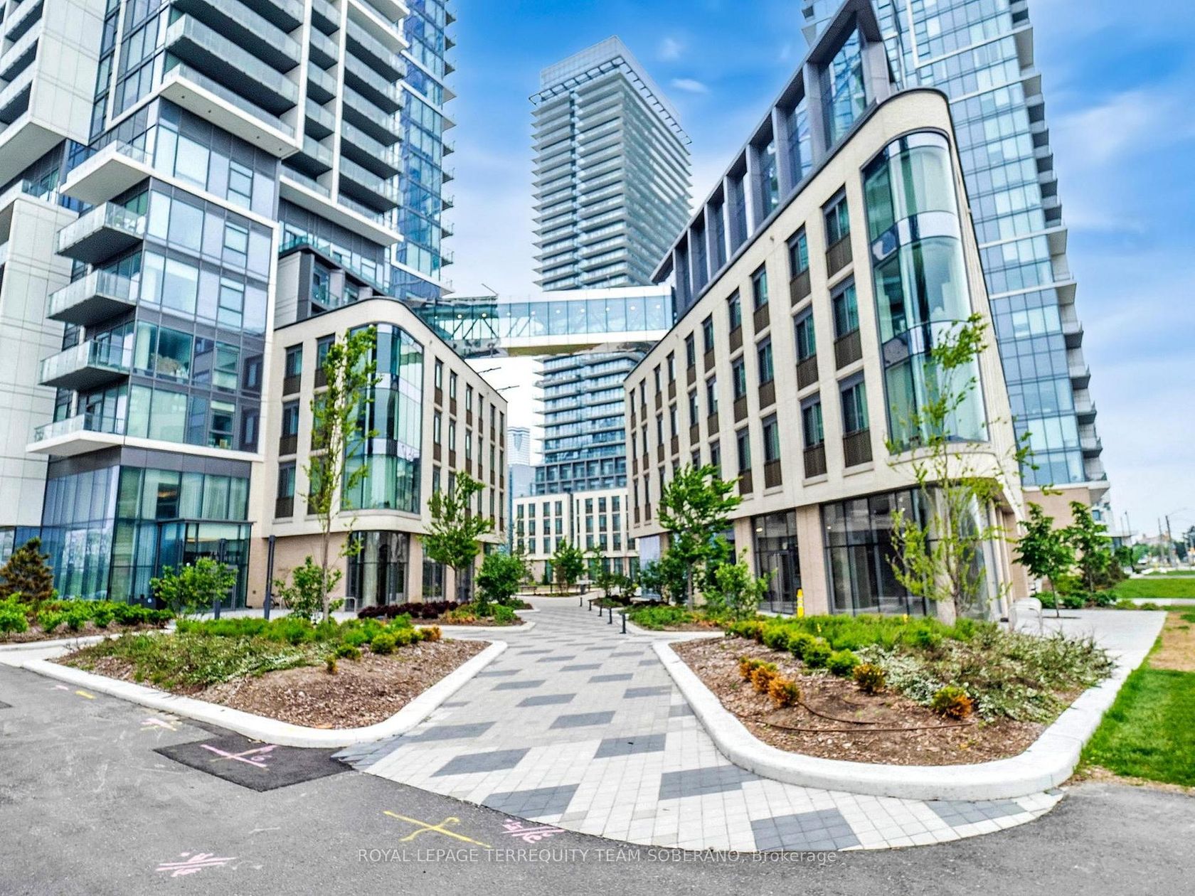 4502 - 1000 Portage Parkway, Vaughan Corporate Centre, Vaughan photo number 2