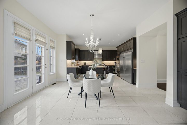 Photo 10 at 75 Virtue Crescent, Vellore Village, Vaughan