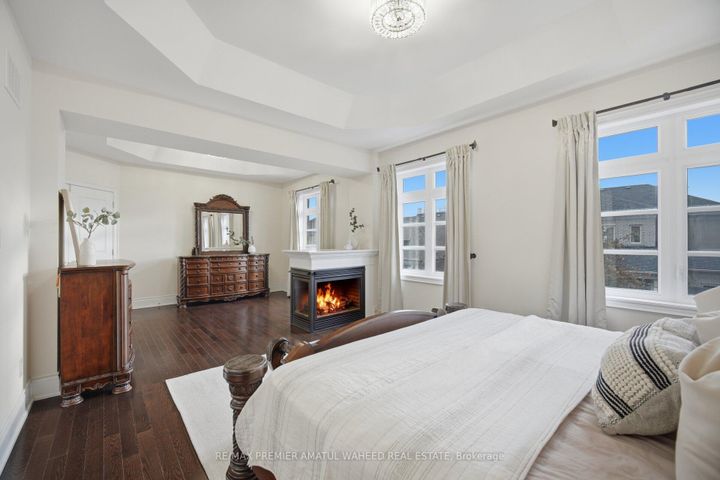 Photo 20 at 75 Virtue Crescent, Vellore Village, Vaughan