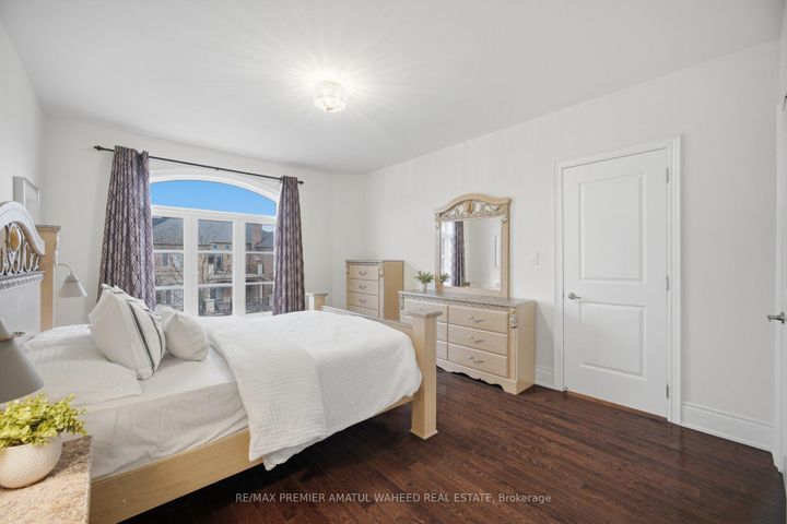 Photo 26 at 75 Virtue Crescent, Vellore Village, Vaughan