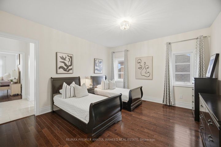 Photo 30 at 75 Virtue Crescent, Vellore Village, Vaughan