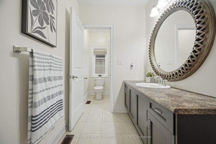 Photo 31 at 75 Virtue Crescent, Vellore Village, Vaughan