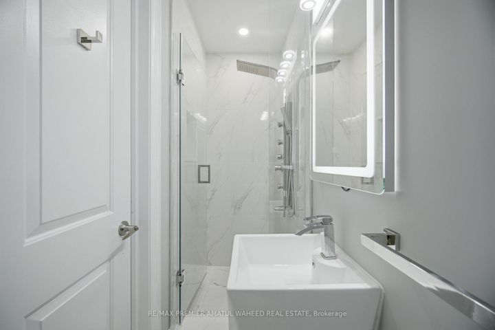 Photo 40 at 75 Virtue Crescent, Vellore Village, Vaughan