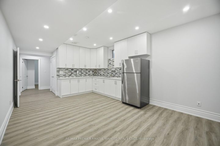 Photo 41 at 75 Virtue Crescent, Vellore Village, Vaughan