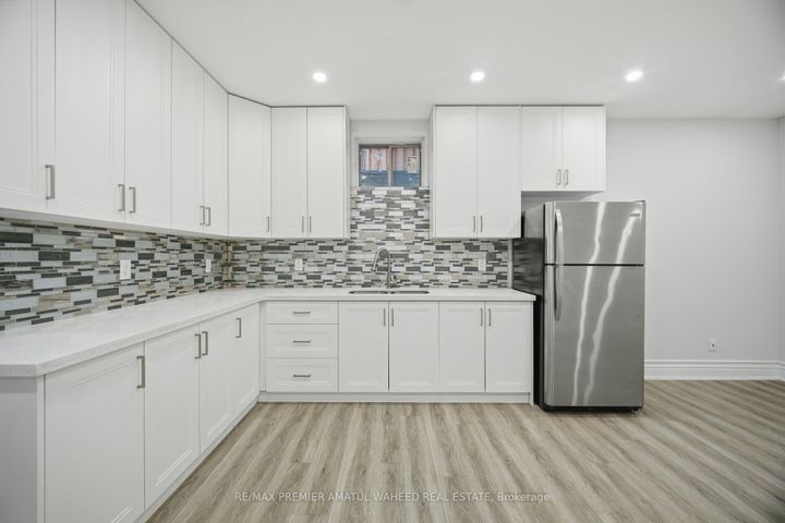 Photo 42 at 75 Virtue Crescent, Vellore Village, Vaughan