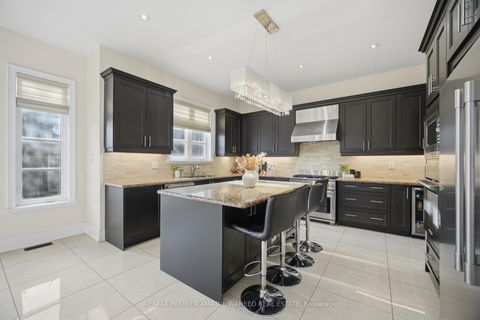 Photo 9 at 75 Virtue Crescent, Vellore Village, Vaughan