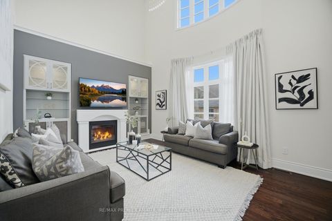 Photo 12 at 75 Virtue Crescent, Vellore Village, Vaughan