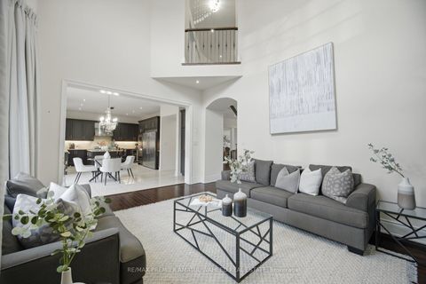 Photo 13 at 75 Virtue Crescent, Vellore Village, Vaughan