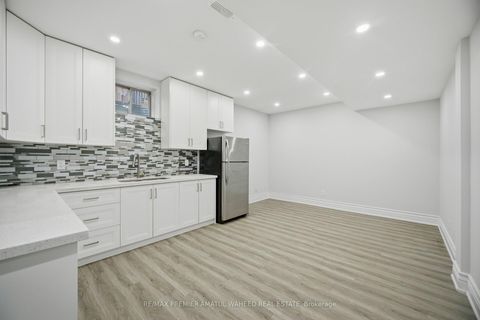 Photo 33 at 75 Virtue Crescent, Vellore Village, Vaughan