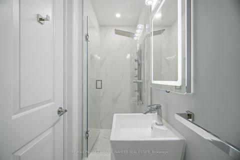 Photo 40 at 75 Virtue Crescent, Vellore Village, Vaughan