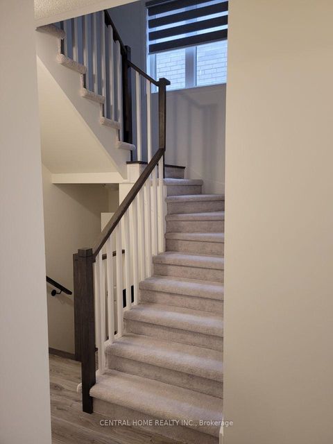 Photo 10 at 46 COPPERHILL Heights, Rural Barrie Southeast, Barrie