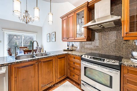 Photo 8 at 111 Arista Gate, Islington Woods, Vaughan