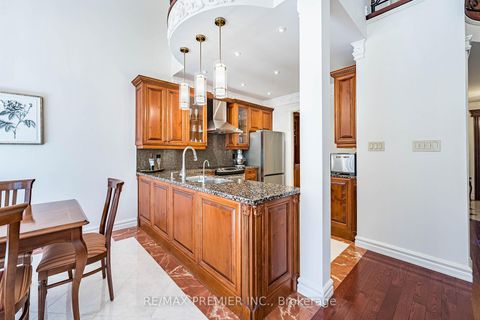 Photo 9 at 111 Arista Gate, Islington Woods, Vaughan