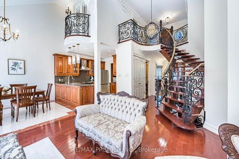 Photo 17 at 111 Arista Gate, Islington Woods, Vaughan