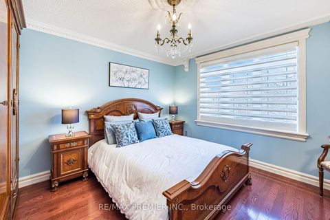 Photo 22 at 111 Arista Gate, Islington Woods, Vaughan