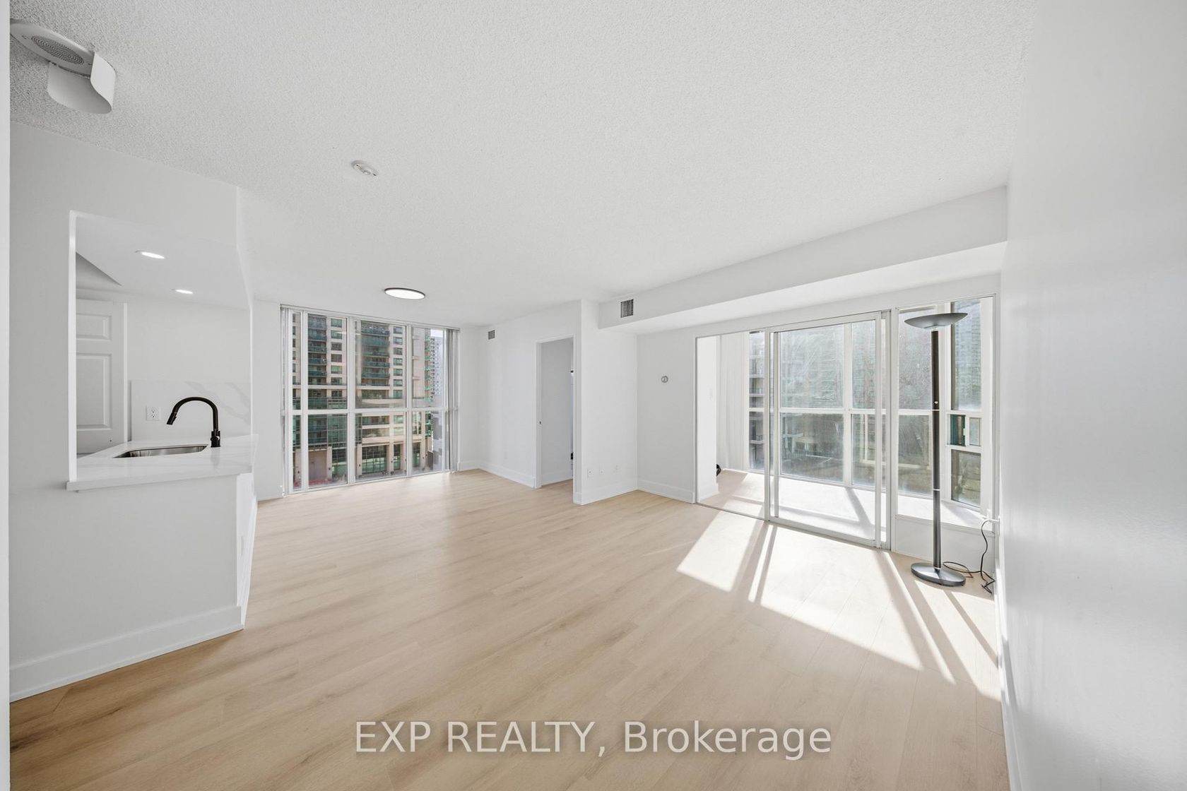 510 - 265 Enfield Place, City Centre, Mississauga 