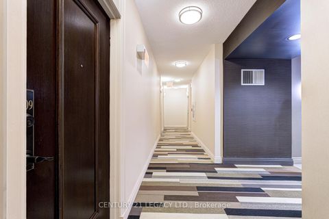 Photo 5 at 2909 - 385 Prince Of Wales Drive, City Centre, Mississauga