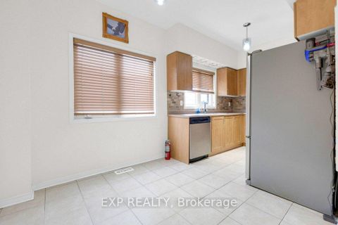 Photo 6 at 13 - 7035 Rexwood Road, Malton, Mississauga