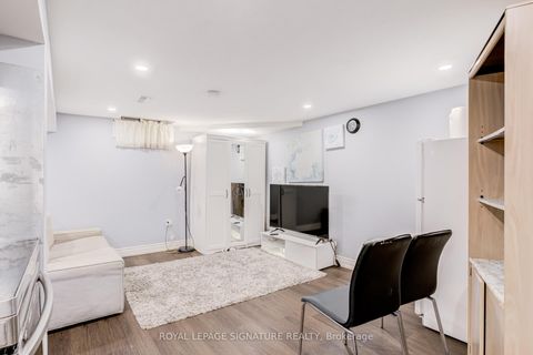 Photo 34 at 210 Braymore Boulevard, Rouge E11, Toronto
