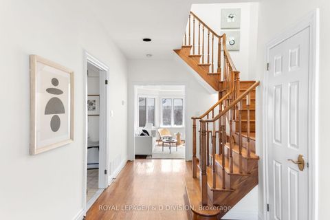 Photo 2 at 77 Chaplin Crescent, Eglinton, Toronto