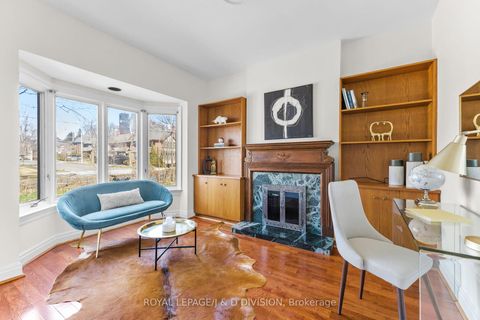 Photo 3 at 77 Chaplin Crescent, Eglinton, Toronto