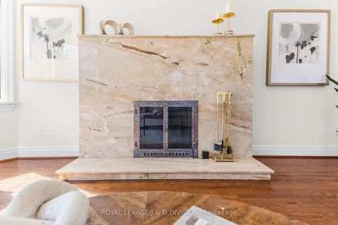 Photo 6 at 77 Chaplin Crescent, Eglinton, Toronto