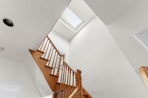 Photo 14 at 77 Chaplin Crescent, Eglinton, Toronto