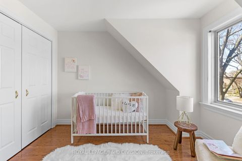 Photo 24 at 77 Chaplin Crescent, Eglinton, Toronto