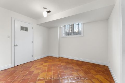 Photo 25 at 77 Chaplin Crescent, Eglinton, Toronto