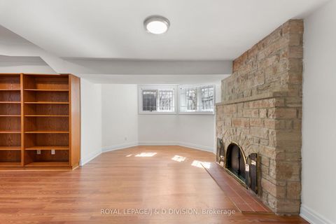 Photo 27 at 77 Chaplin Crescent, Eglinton, Toronto