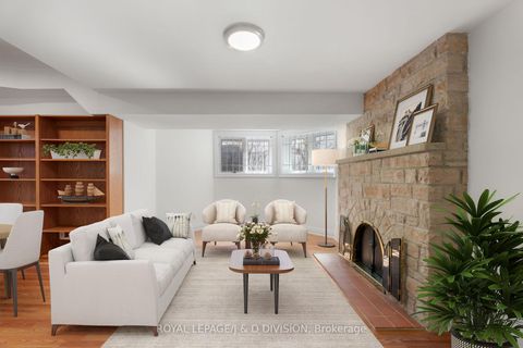 Photo 28 at 77 Chaplin Crescent, Eglinton, Toronto