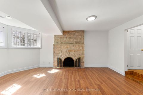 Photo 29 at 77 Chaplin Crescent, Eglinton, Toronto