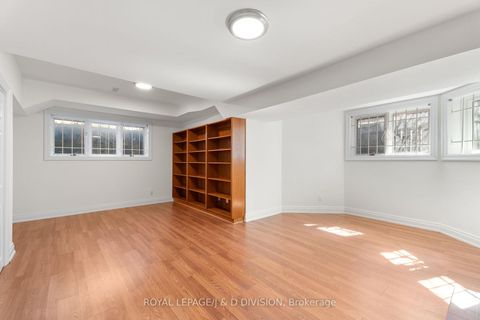 Photo 31 at 77 Chaplin Crescent, Eglinton, Toronto