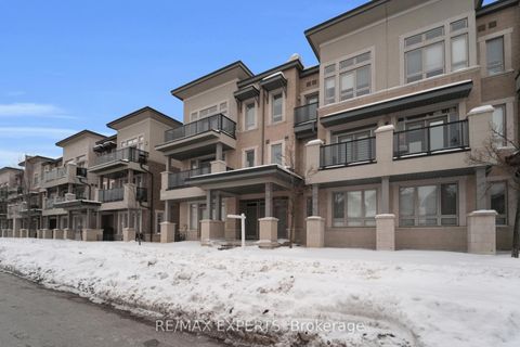 Photo 1 at 10 - 105 Kayla Crescent, Maple, Vaughan