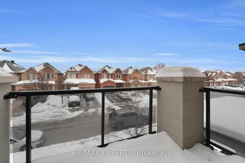 Photo 13 at 10 - 105 Kayla Crescent, Maple, Vaughan