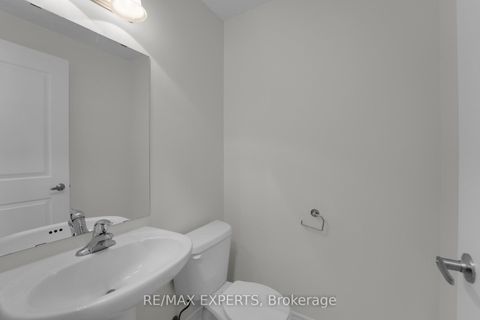 Photo 17 at 10 - 105 Kayla Crescent, Maple, Vaughan